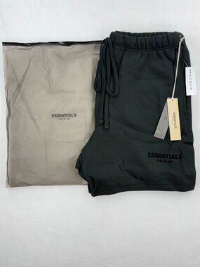 Fear of God Essentials Stretch Limo Shorts Size L NWT Black